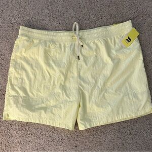 NWT Women’s All In Motion 6” yellow athletic shorts with pockets